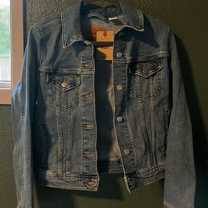 BNWT Levi’s denim jacket